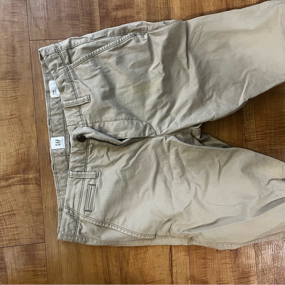 Gap Khaki/Tan chino pants 32x34